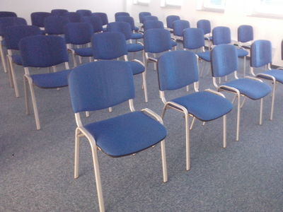 stolice za predavanja iznajmljivanje